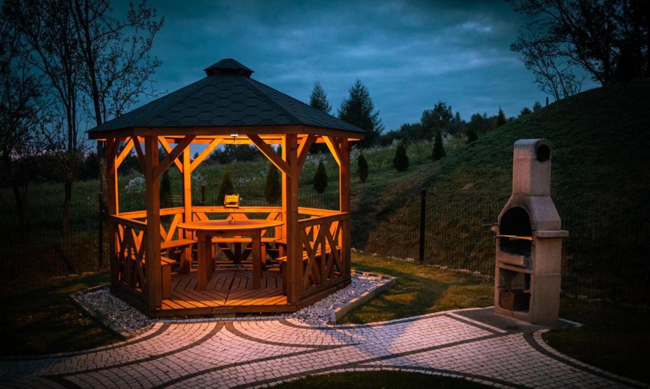 Chaty Skwirutowe Wzgorze - Domki Caloroczne Солина Экстерьер фото
